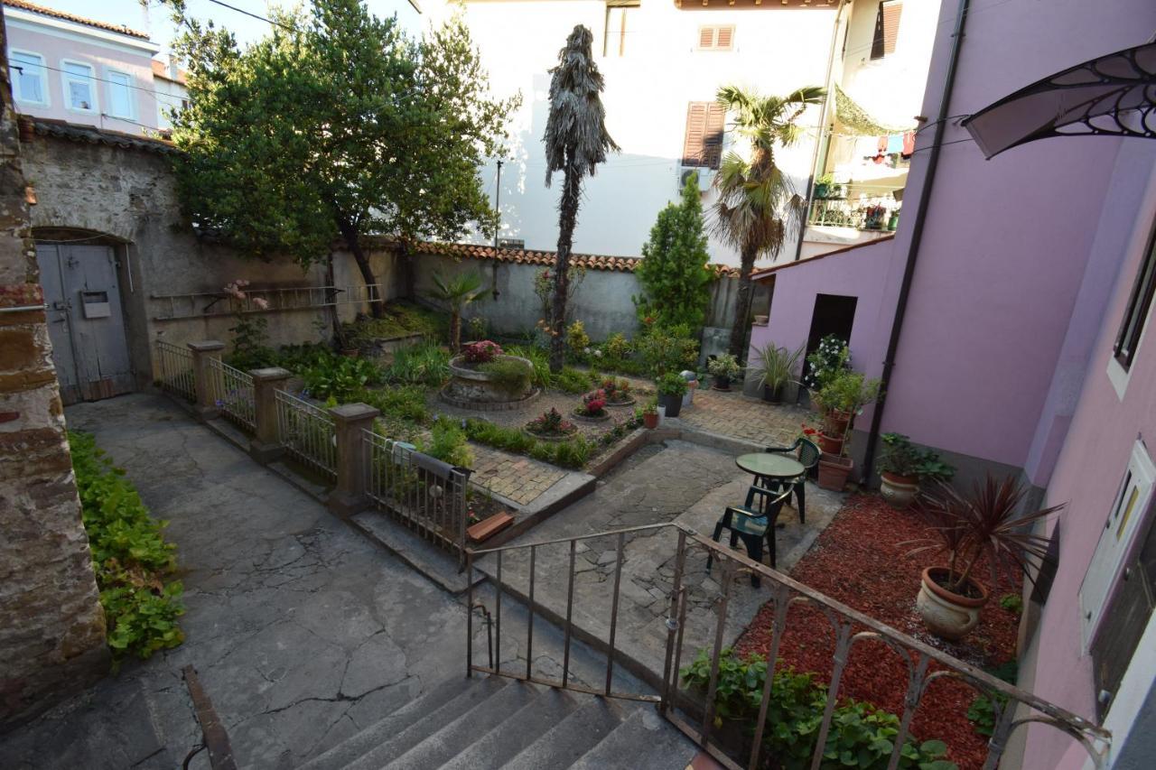 Secret Garden Apartment 코페르 외부 사진