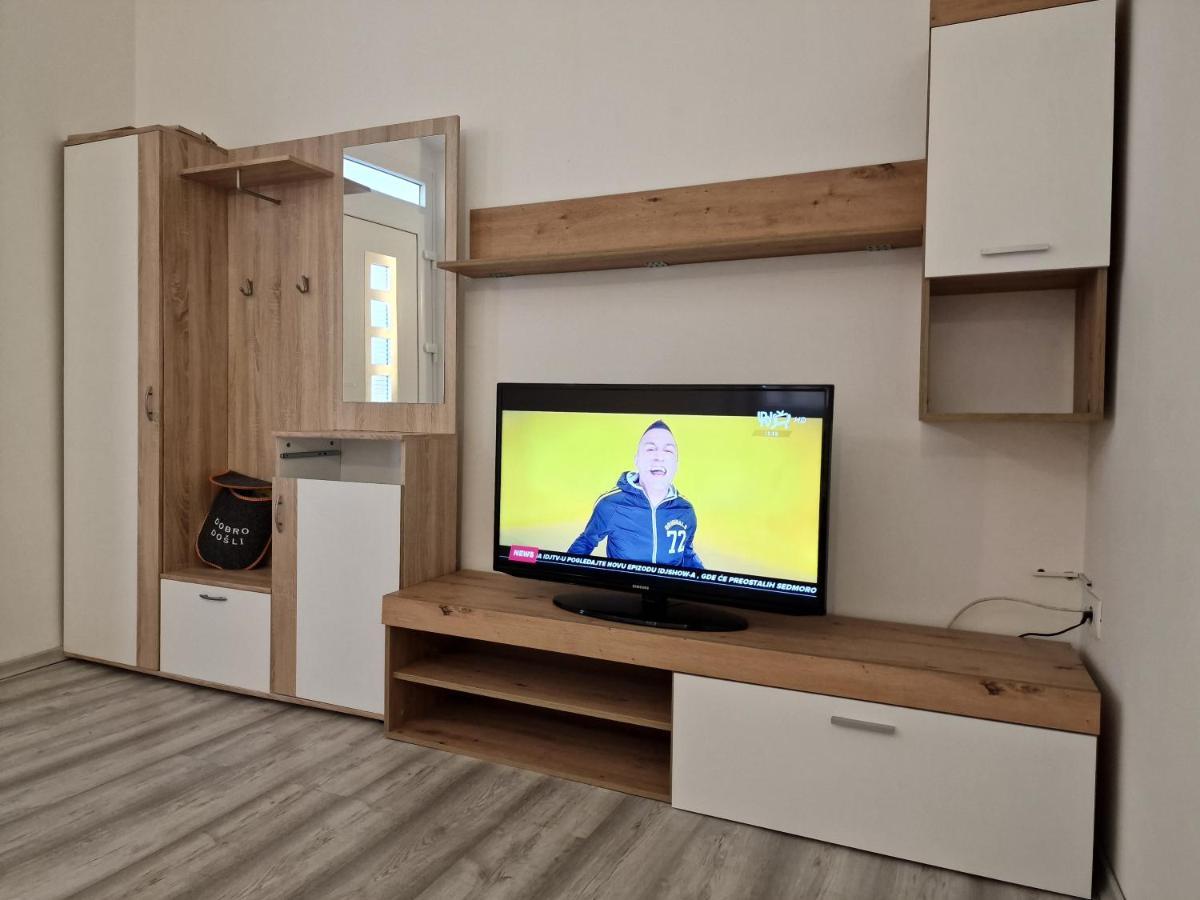 Secret Garden Apartment 코페르 외부 사진