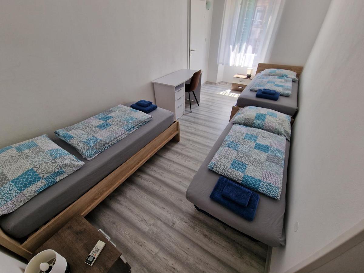 Secret Garden Apartment 코페르 외부 사진